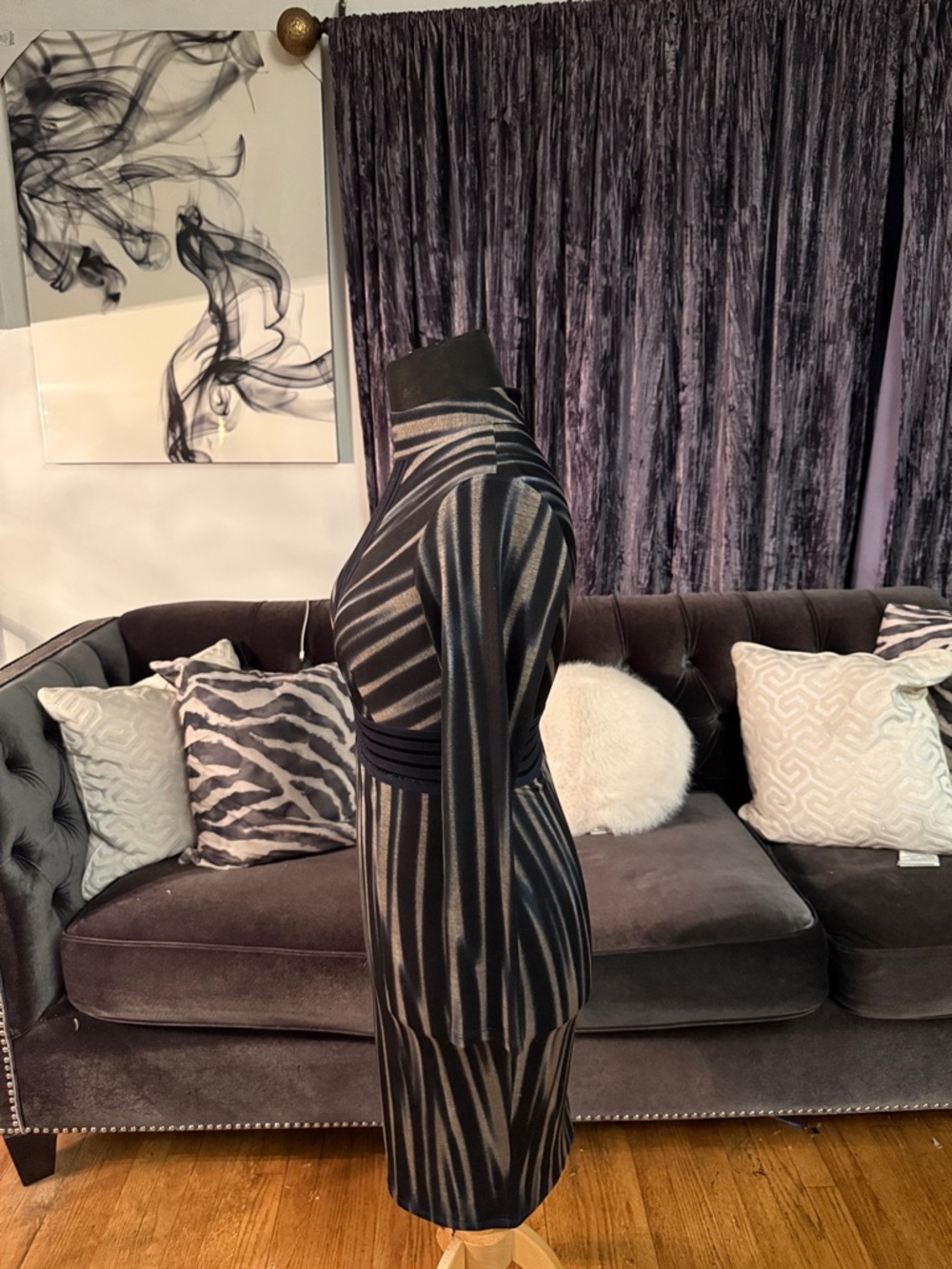 VENUS Metallic Black and Silver Mock-Neck Long Sleeve Bodycon Dress - Picture 3 of 7